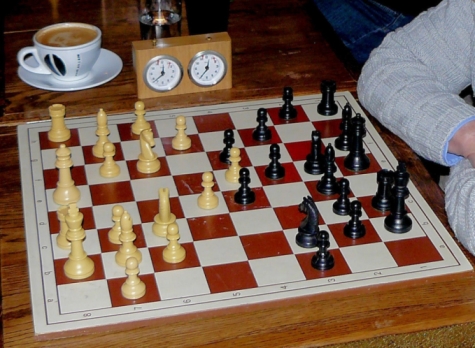 Schach spielt man bei uns auch